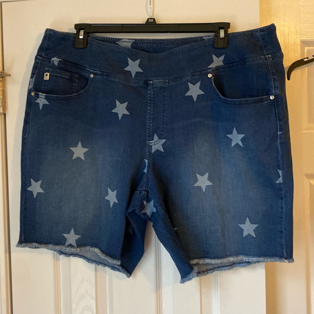 Belle. By Kim Gravel Bermuda shorts size 25